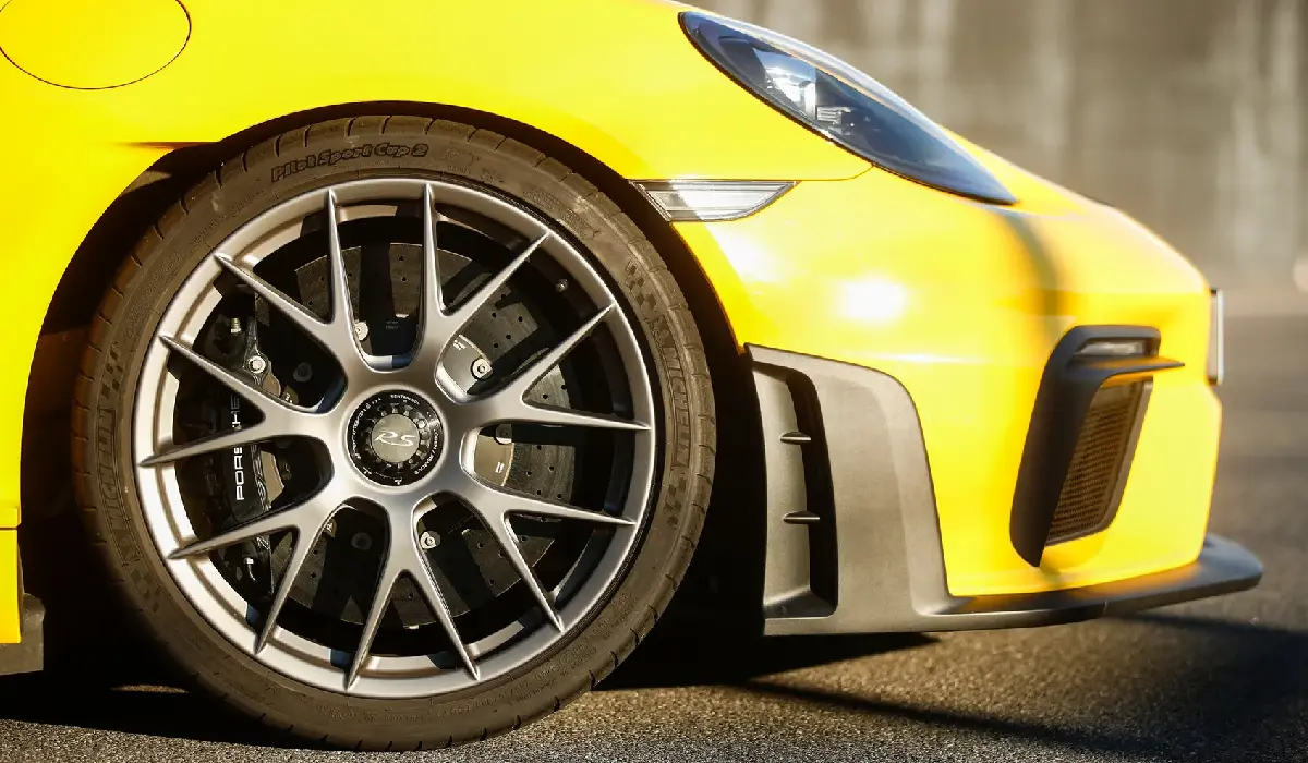 Porsche - 718 Cayman GT4 RS - Best Car Rentals - Best Preowned Car - Exclusive Concierge Club.webp